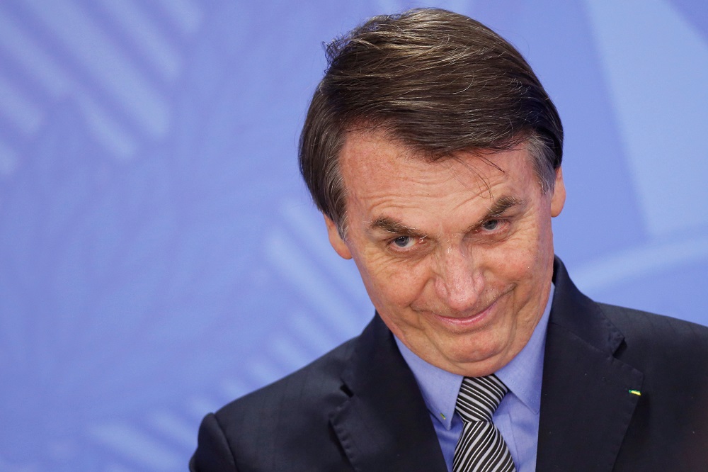 Bolsonaro escanteia seus rivais e fideliza evangélicos para 2022