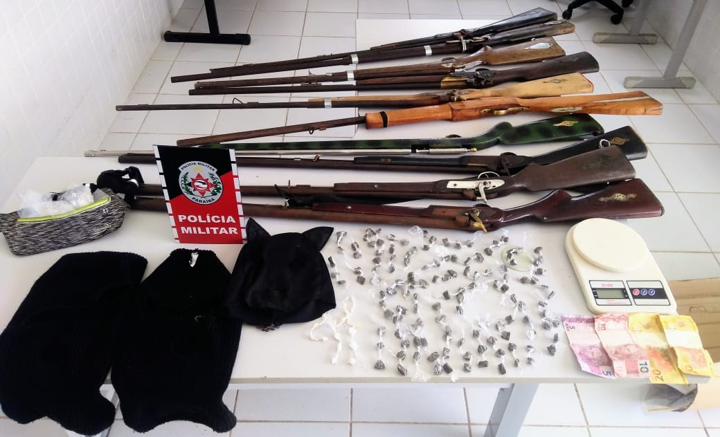 Polícia apreende 10 armas de fogo em casa utilizada pelo tráfico em Mari