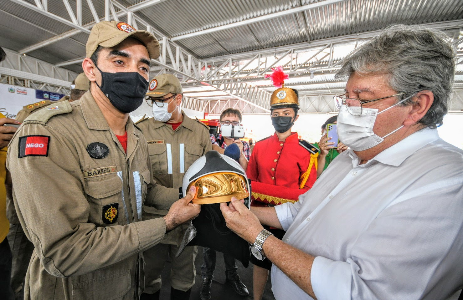 João Azevêdo entrega 7º Batalhão e equipamentos para o Corpo de Bombeiros de Campina Grande