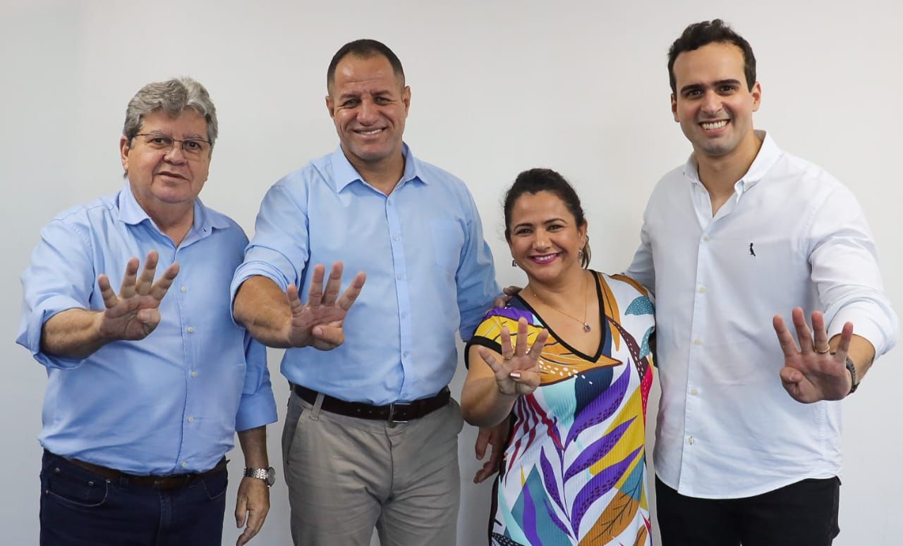 Candidato a vice-prefeito de Ana Claudia em Campina Grande, Wellington Cobra declara apoio à reeleição de João Azevêdo