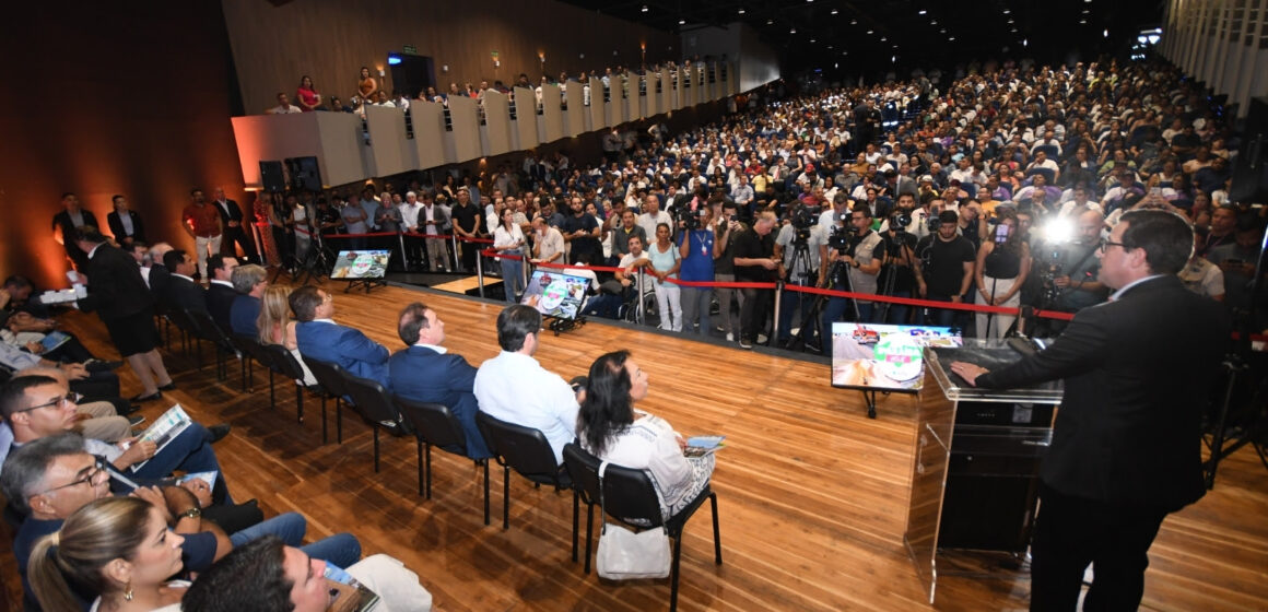 João Azevêdo presta contas das ações do governo em 2024 e celebra resultados positivos da economia e das políticas públicas 