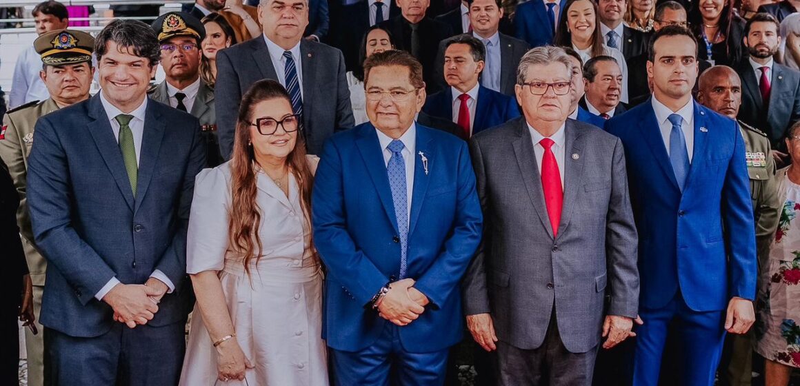 Diálogo e uniãoLeo Bezerra destaca parceria entre os Poderes durante abertura aos trabalhos da Assembleia Legislativa da Paraíba